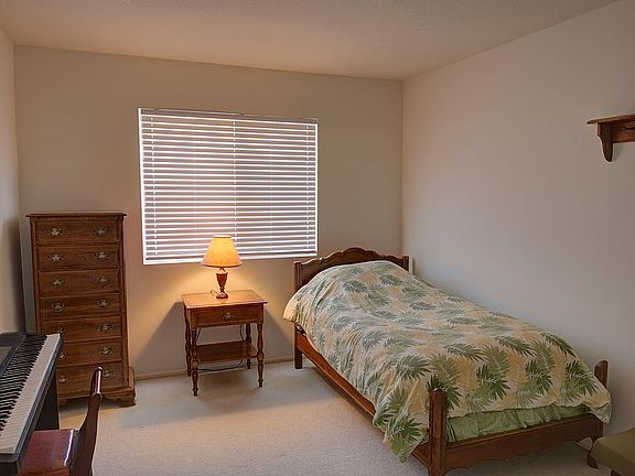 3rd image of 10416 Mammoth St