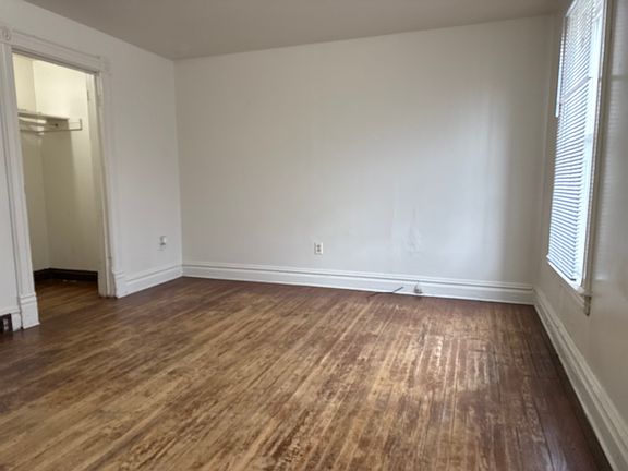 4th image of 524 W Willard St #2