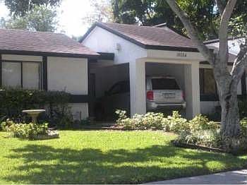 1st image of 16024 Fairway Cir