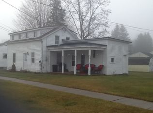 22 Oak St, Waddington, NY 13694