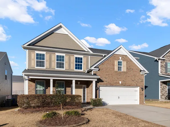 721 Maple Brook Rd, Fuquay Varina, NC 27526