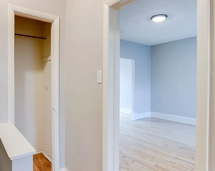 424 Smith — Photo 15