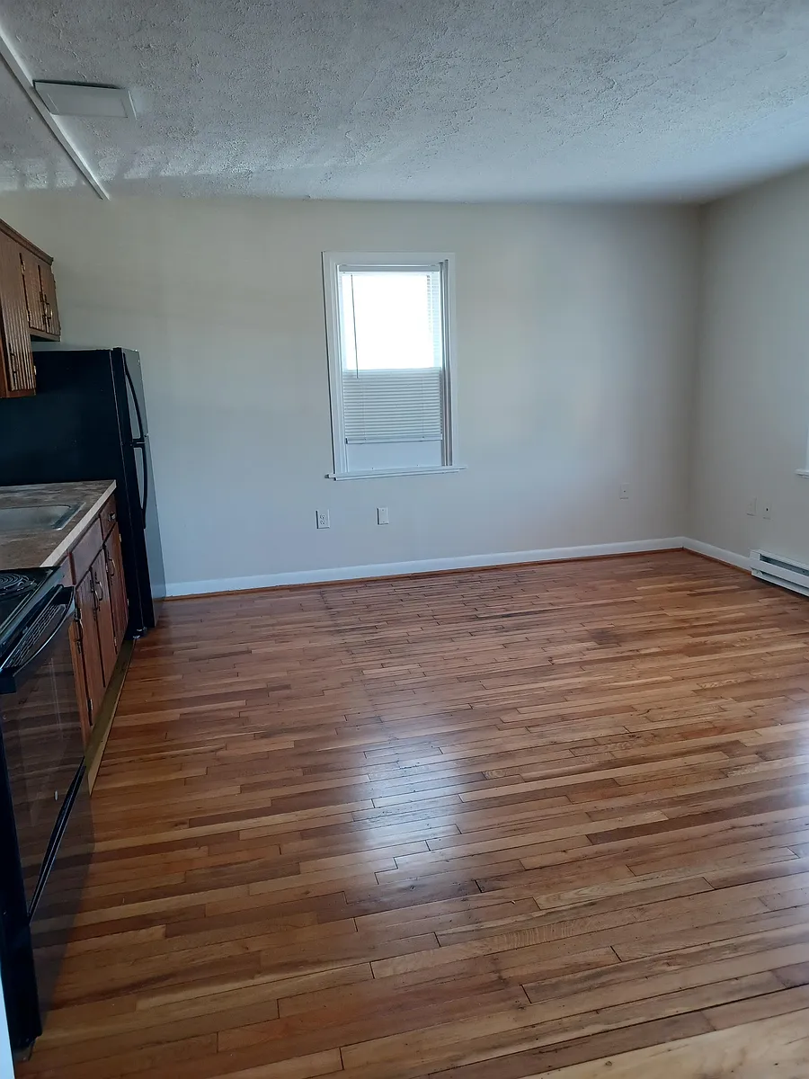 Building Photo - 916 S Cameron St #5