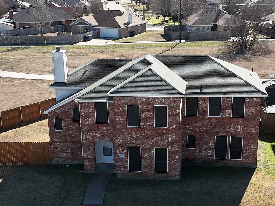 1st image of 2608 Saint Andrews Dr