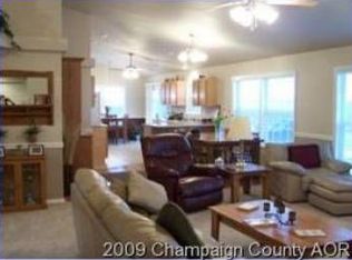 4012 Orchard Ln, Monticello, IL 61856