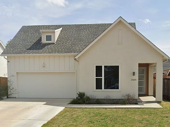 2nd image of 2825 Townsend Dr