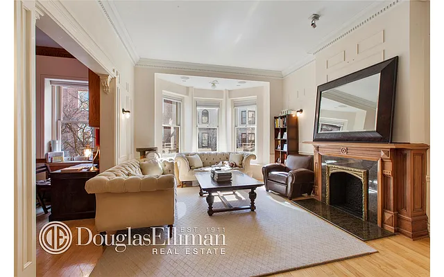 Sold by Douglas Elliman | media 27