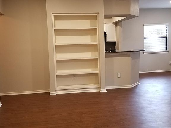 2nd image of 4015 Dry Creek Dr