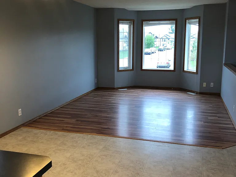 233 Kendrew Dr — Photo 3