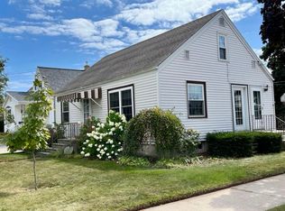 2421 12th St, Two Rivers, WI 54241