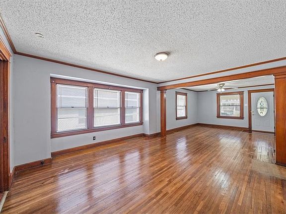 4th image of 3217 Barber Ave