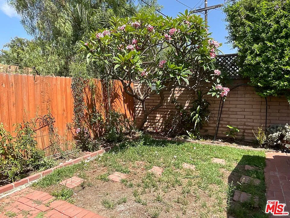 3 bed, 1.5 bath, $6,200 — Photo 3
