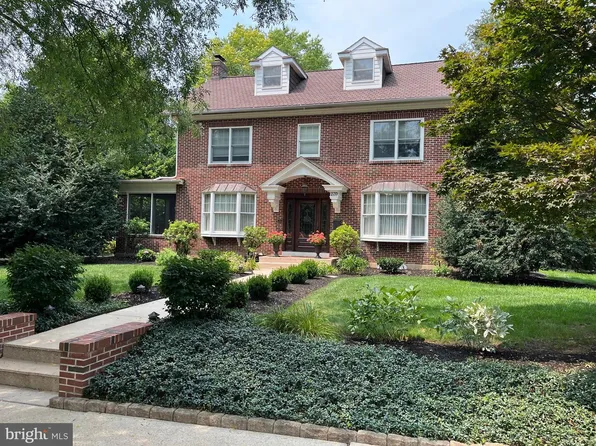 239 Elm Ave, Hershey, PA 17033