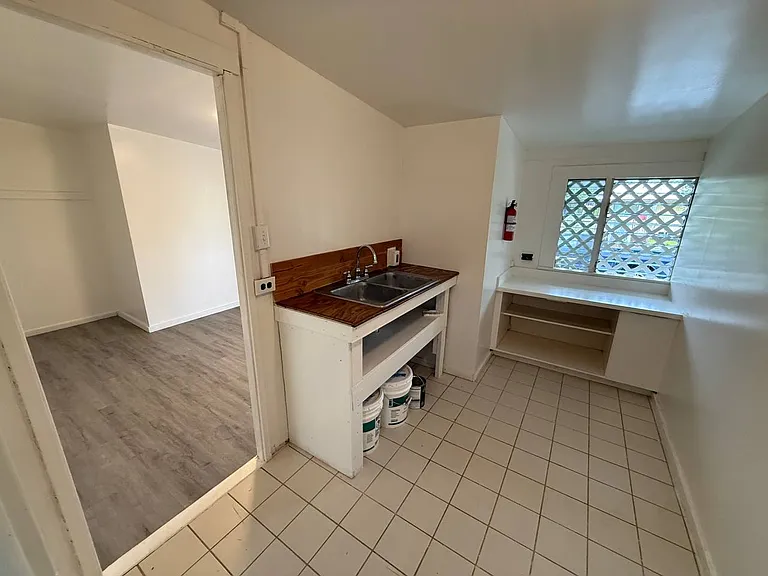 15-1511 Apaa St #B — Photo 2
