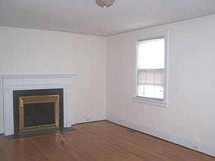 Building Photo 3