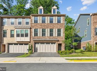 9553 Katelyn Zinn Pl, Burke, VA 22015