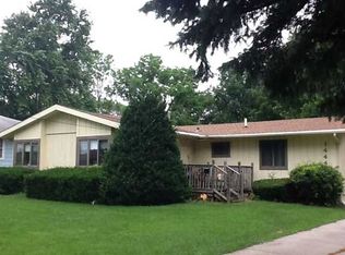 1444 E Pleasant View Dr, Des moines, IA 50320