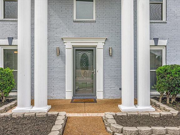4th image of 7560 Greystone Oaks Ave