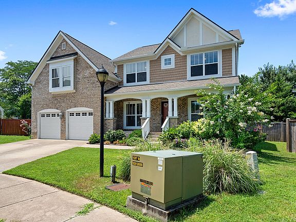 4th image of 712 Riverbranch Ct