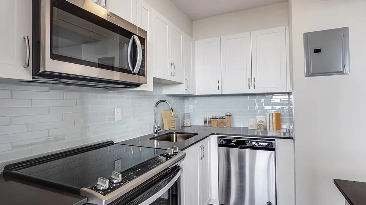 Building Photo - 80 Wellesley St E #303