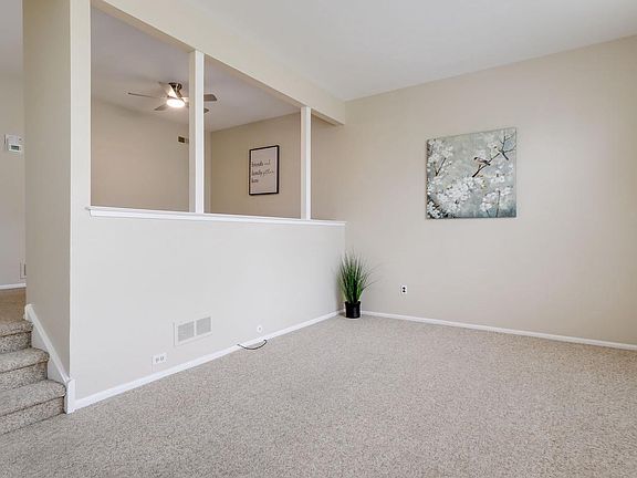 4th image of 48 Cartlane Cir