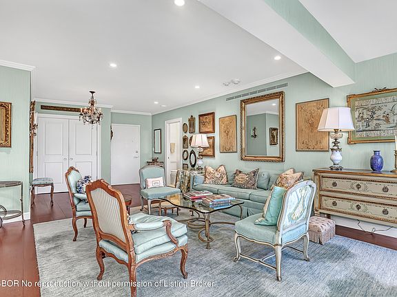 5th image of 44 Cocoanut Row #302B