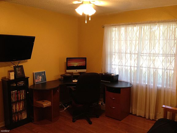 3rd image of 1038 William Spear Dr