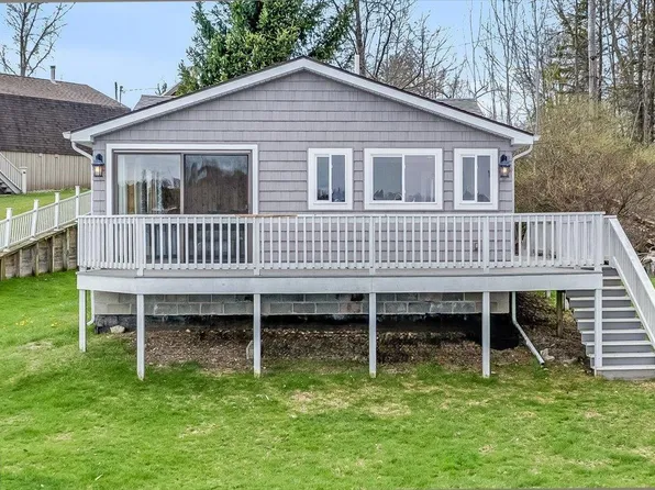 4085 Maple Rd, Lupton, MI 48635