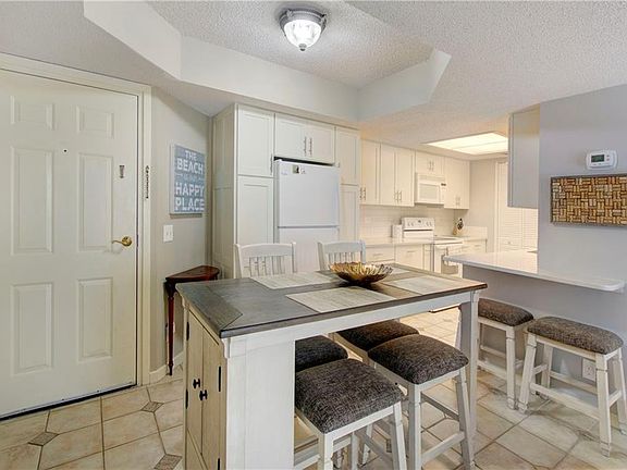 4th image of 1140 Ocean Blvd #114