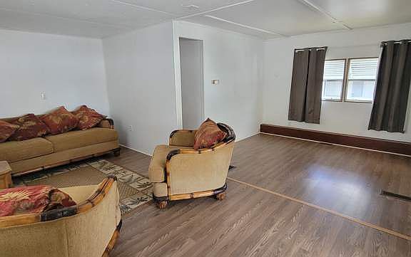 4th image of 1208 Lee St #96