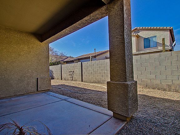 3rd image of 2050 N Arbor Ln
