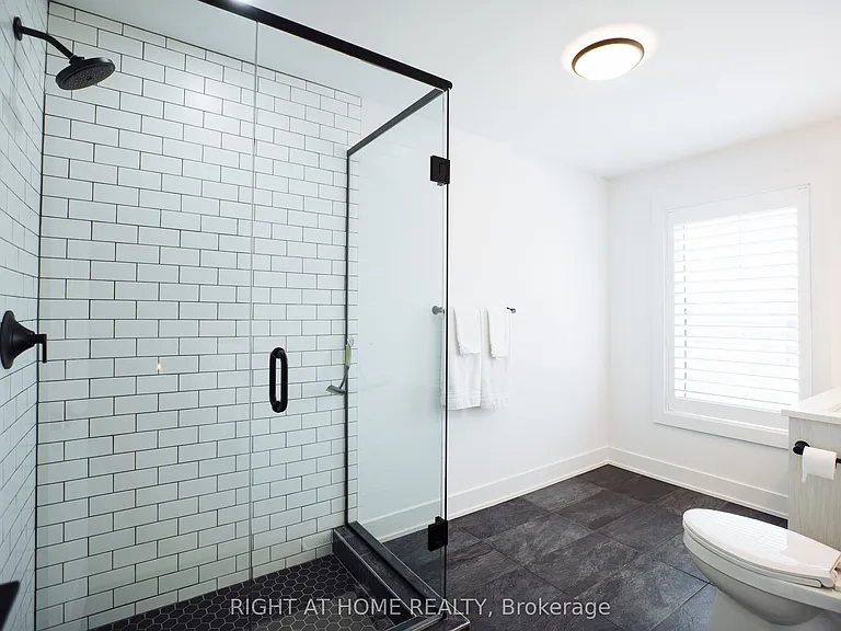 114 Black Willow Cres — Photo 36