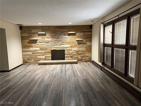 4th image of 3350 Long Rd