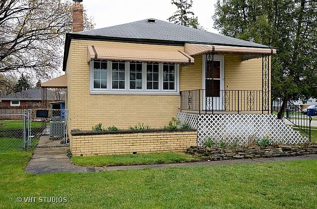 1st image of 243 N Pine Ln