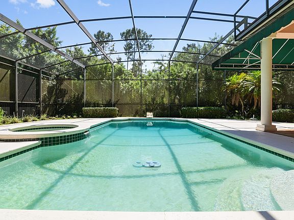 3rd image of 9158 Great Heron Cir