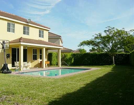 2nd image of 1571 Sandpiper Cir