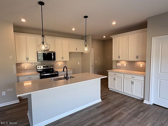5th image of 3639 Great Windsor Ln