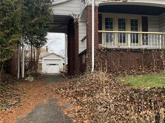 3rd image of 315 Murphy Ave