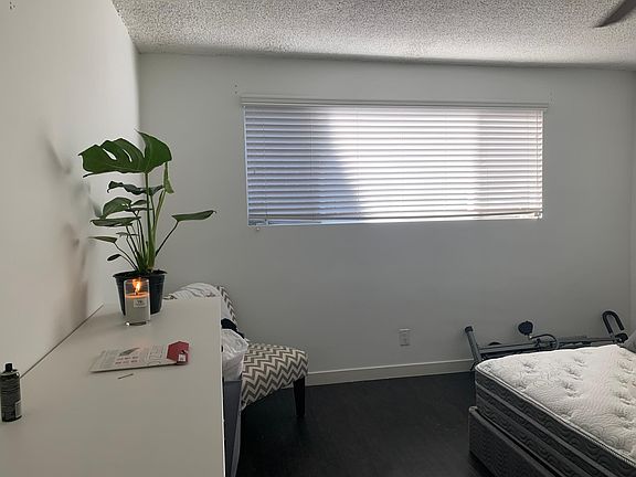 2nd image of 8440 Fountain Ave