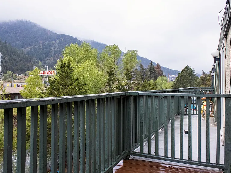 Big Horn Apartments — Photo 36