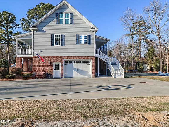 3rd image of 309 Glen Oak Dr