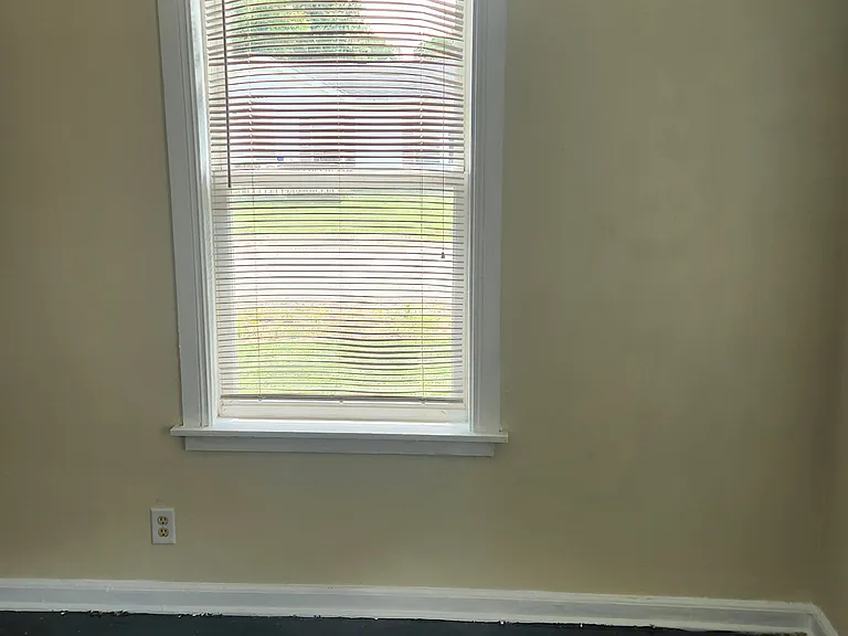 2101 N Ball Ave — Photo 17