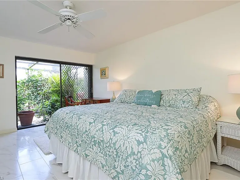 28387 Las Palmas Cir — Photo 18