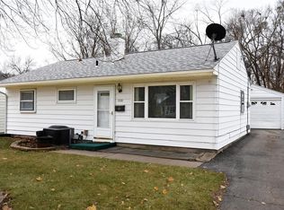 2528 Linwood St SW, Cedar Rapids, IA 52404