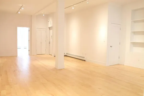 Rented by Level Group | media 25