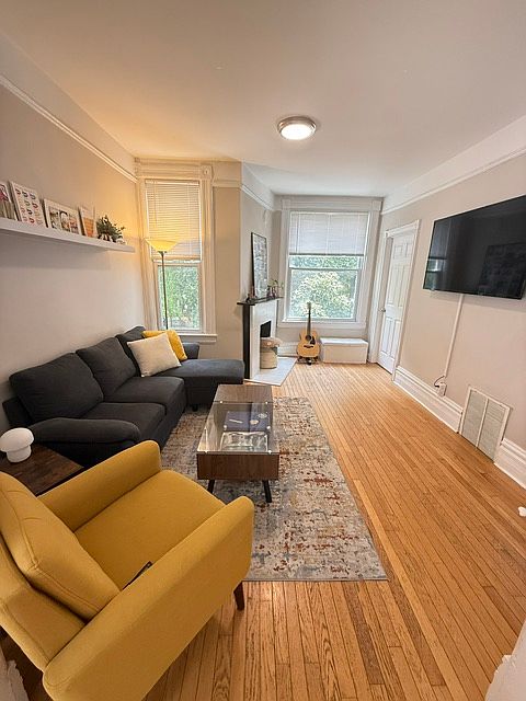 1st image of 1636 N Claremont Ave #2