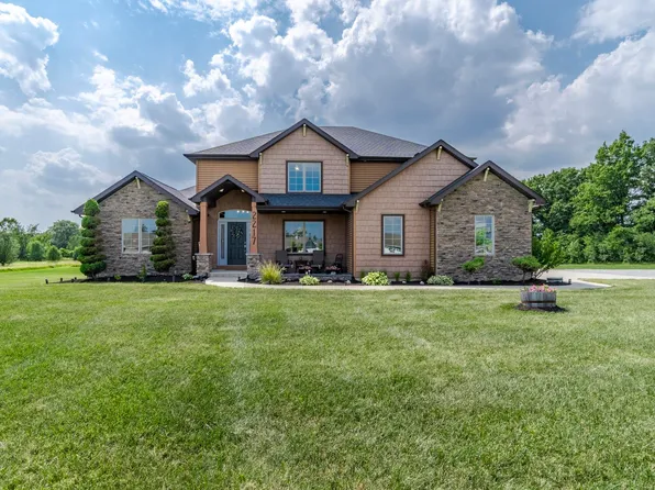 2217 Kroemer Rd, Fort Wayne, IN 46808