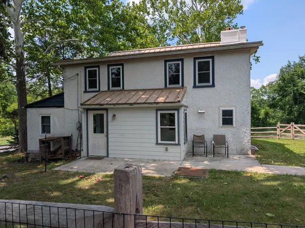 1709 Pughtown Rd, Phoenixville, PA 19460