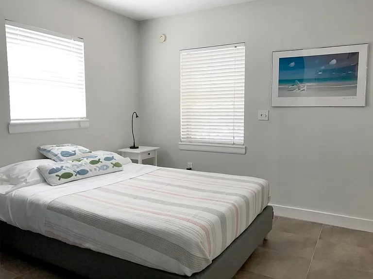 Queen room 2