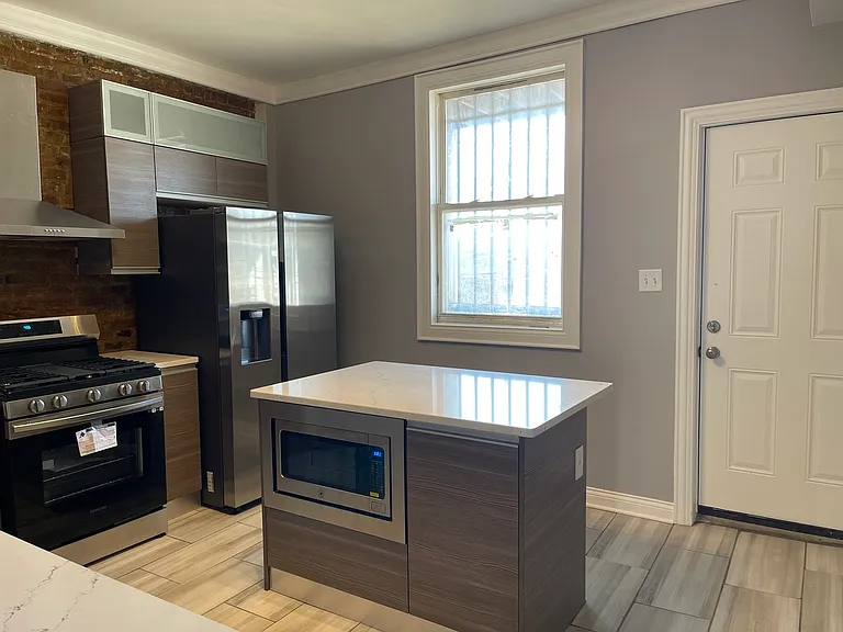 6500 S Rhodes Ave #2 — Photo 6
